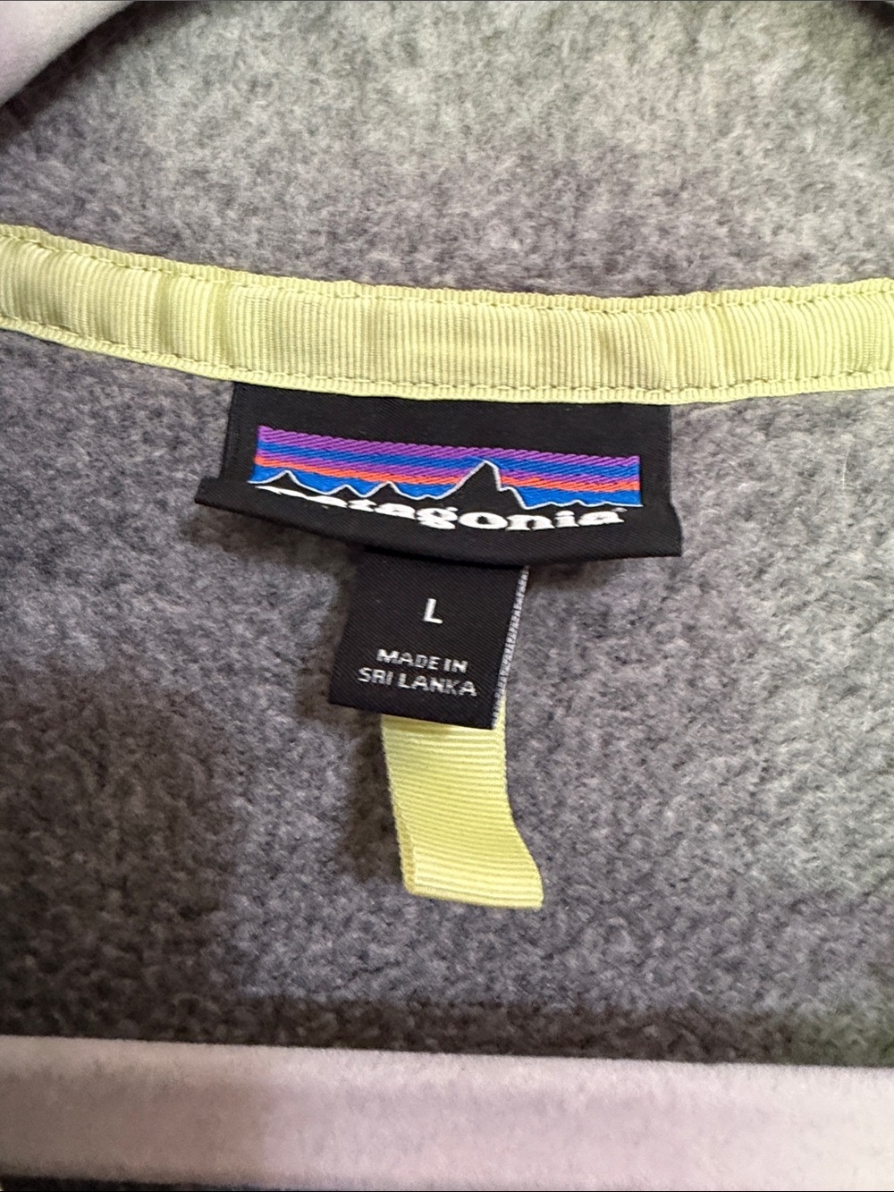 Patagonia women’s Gray Quarter-Zip Pullover - Picture 2 of 2